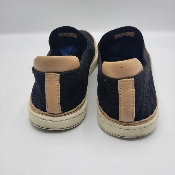UGG Sammy Chevron Trainer - Picture 8 of 15